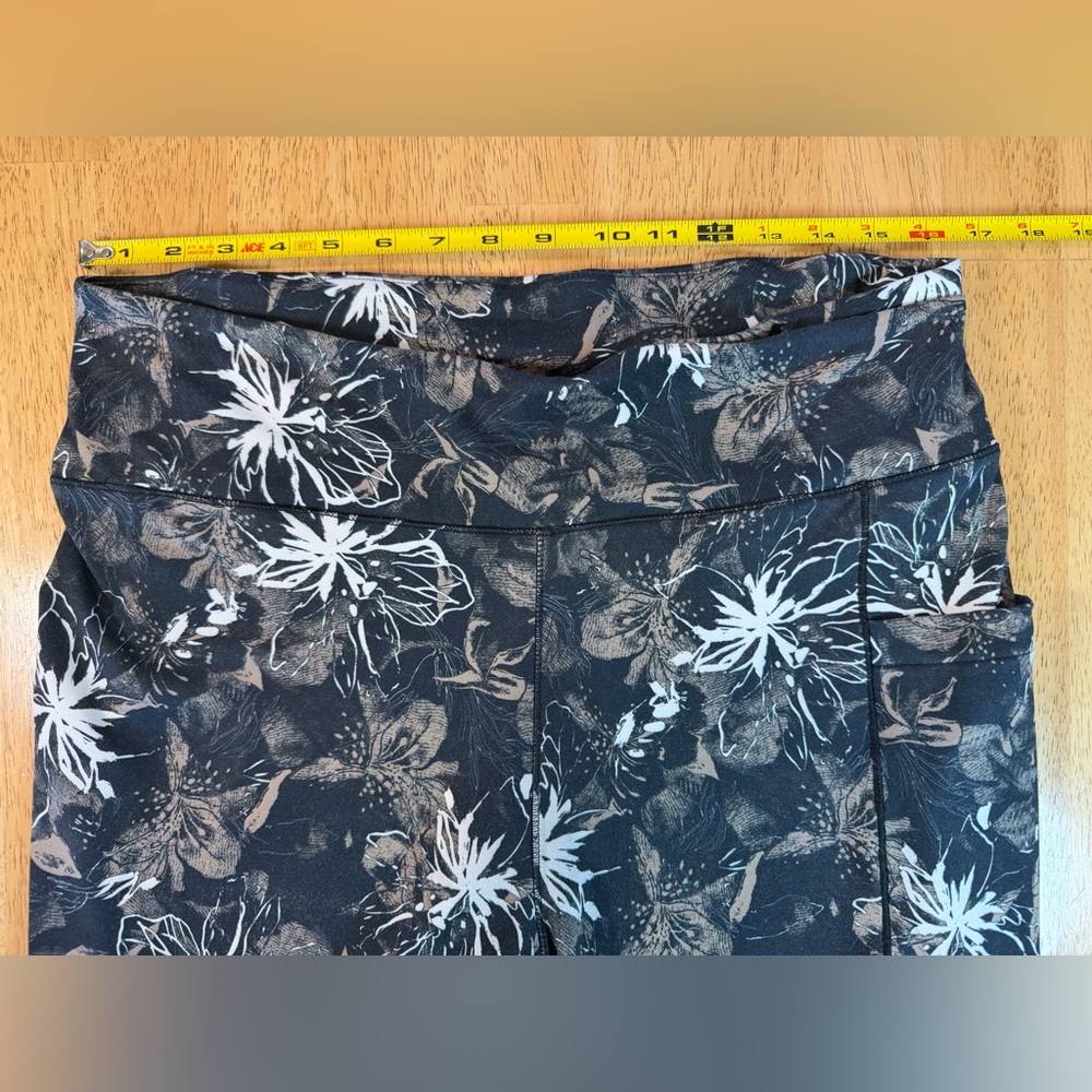 Columbia Women's Weekend Adventure 7/8 Leggings Size XL- 2 Waistband Pockets - Picture 8 of 10